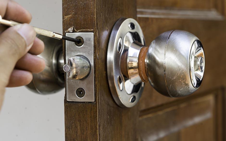 Arles remplacement serrure porte